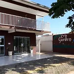 Pousada Cris Garden Bed&Breakfast